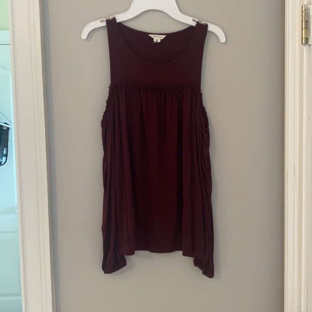 Cold shoulder long sleeve top (maroon)